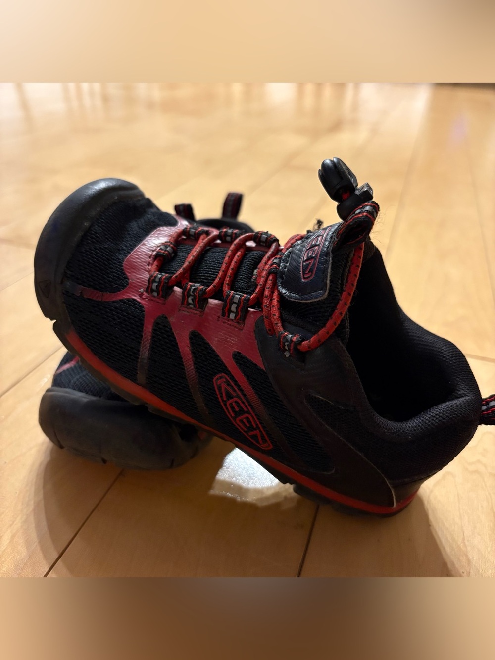 KEEN kids chandler CNX size 10